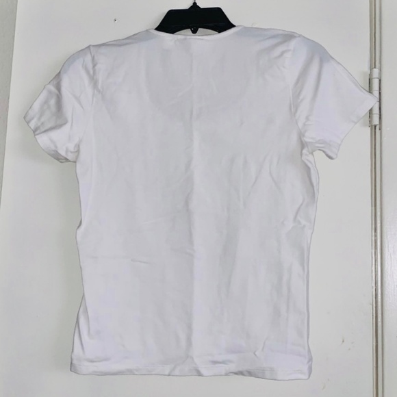 Liz Claiborne Women’s White Scoop Neck Short Sleeves Top - Size Medium - Picture 2 of 3